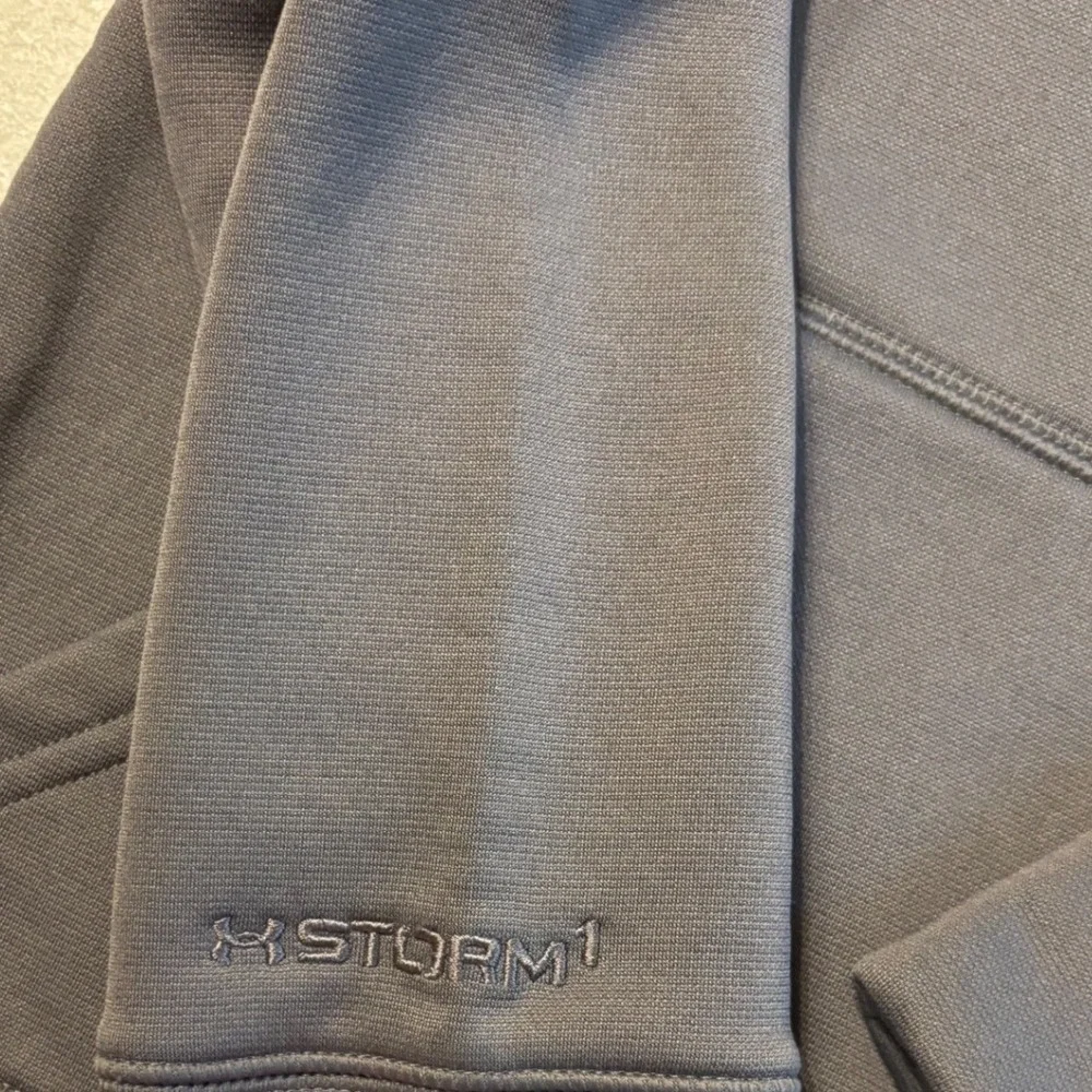Under Armour Kids Gray Hoodie Youth Small Orange Logo‎ Pullover Sweatshirt NOTE!